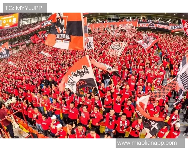 成都足球队的精神探索与发展之路:从历史到未来的全景解析 成都足球队的精神探索与发展之路:从历史到未来的全景解析