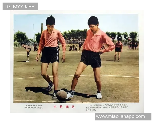 成都足球队的奋斗历程与荣耀瞬间全景纪实 成都足球队的奋斗历程与荣耀瞬间全景纪实