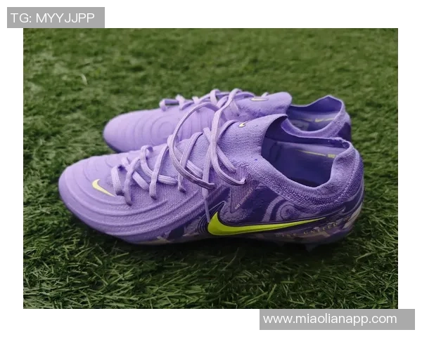 日本紫色足球明星的传奇故事与成就解析