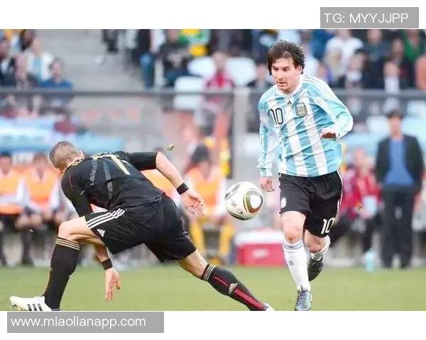 曾经辉煌如今沉寂不被重用的足球明星们的心路历程与未来展望