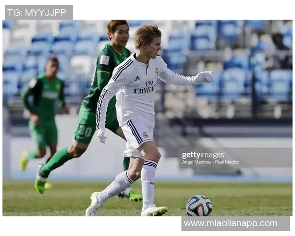 最美的邂逅足球明星与梦想的交汇瞬间