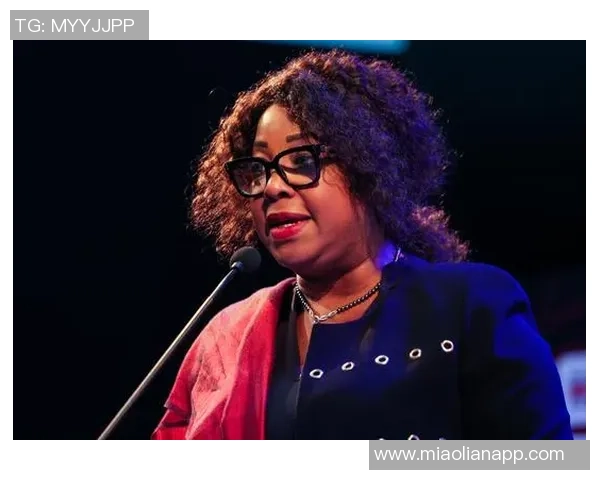 李纳德足球明星的辉煌历程与对足球界的深远影响解析 李纳德足球明星的辉煌历程与对足球界的深远影响解析